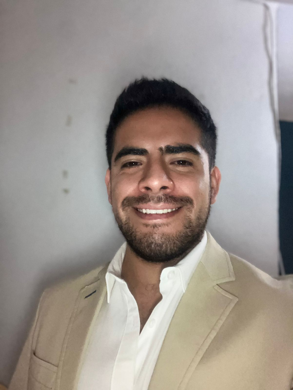 Cesar Flores